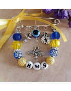 Набор для создания сине-желтой именной булавки